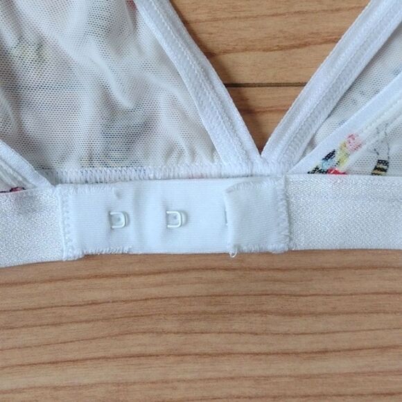 Parade White Summer Doodle Print Silky Mesh Triangle Bralette Size Large - Picture 8 of 12
